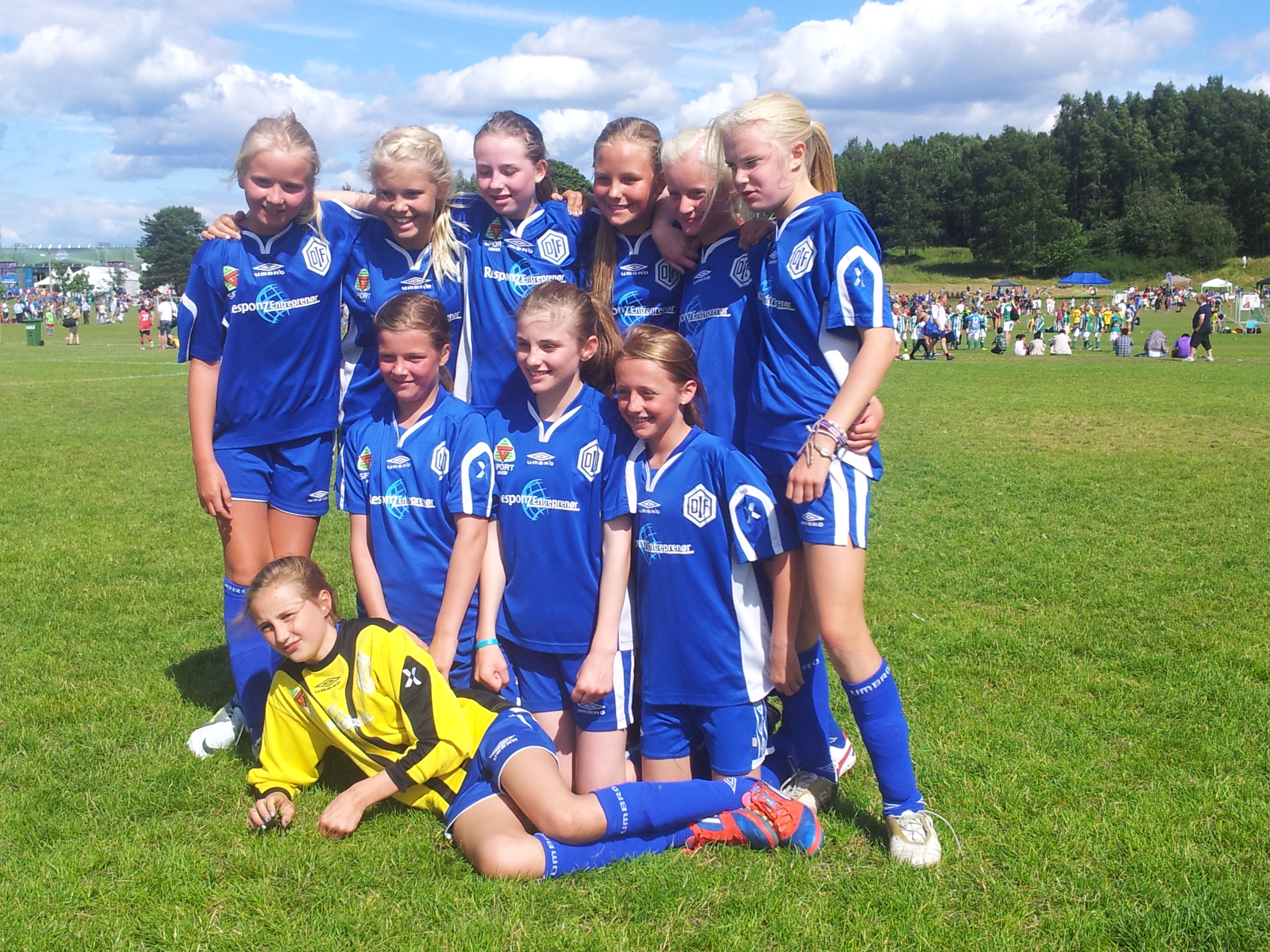 Glade jenter på Norway Cup!